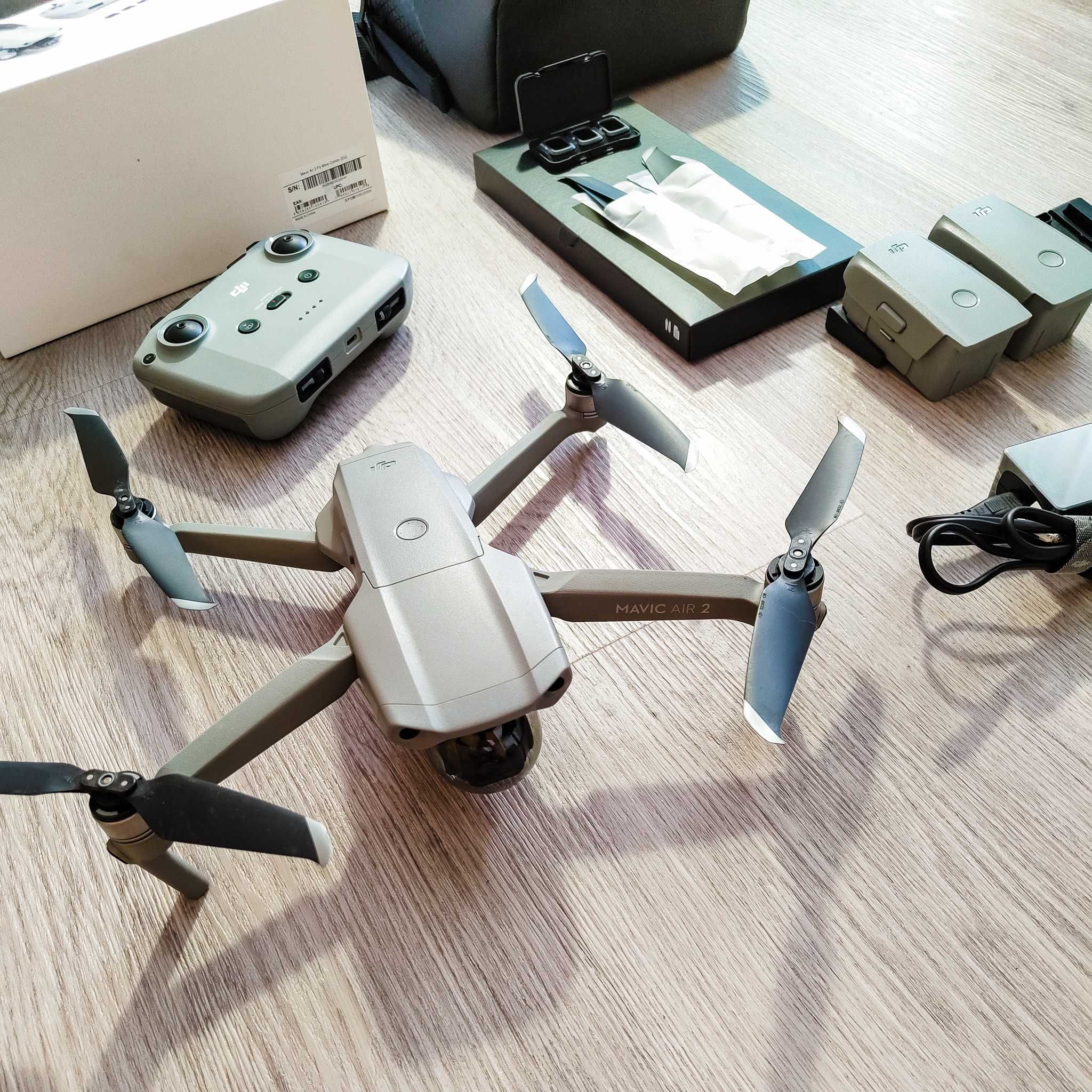 DJI Mavic Air 2 Fly More Combo - como Novo