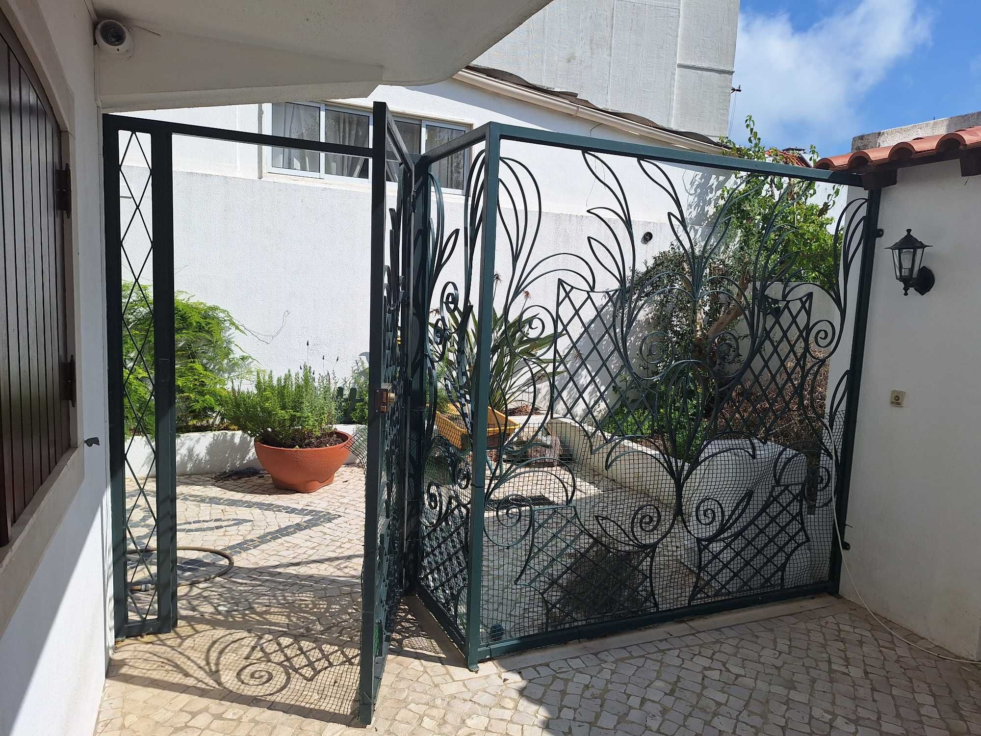 Grade de ferro para jardim