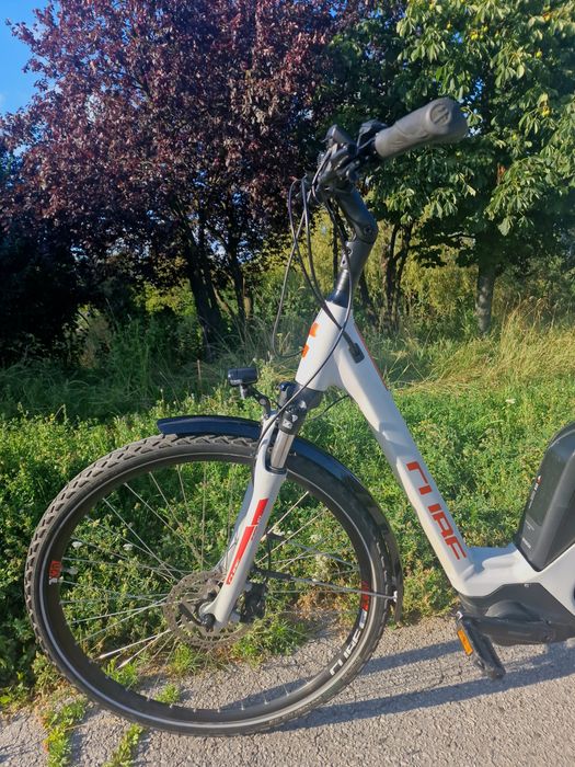 Cube Touring Hybrid 400 Easy Entry elektryczny rower trekkingowy Grey'
