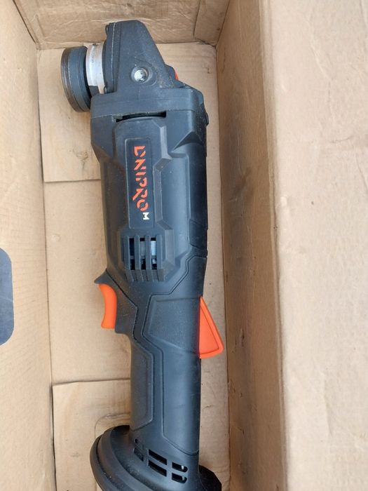 Болгарка акумуляторна Dnipro-M DGA 201.