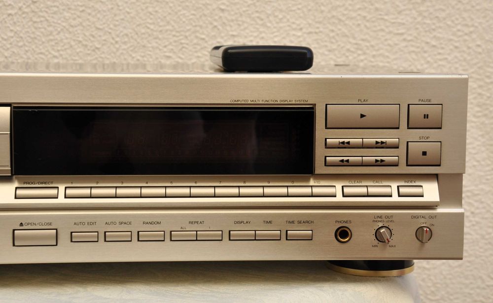 Denon Compact Disc Player DCD 1560