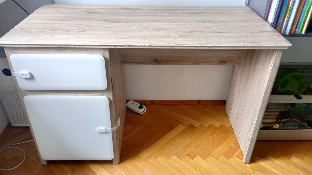 Biurko i szafka wisząca Possi Black Red White