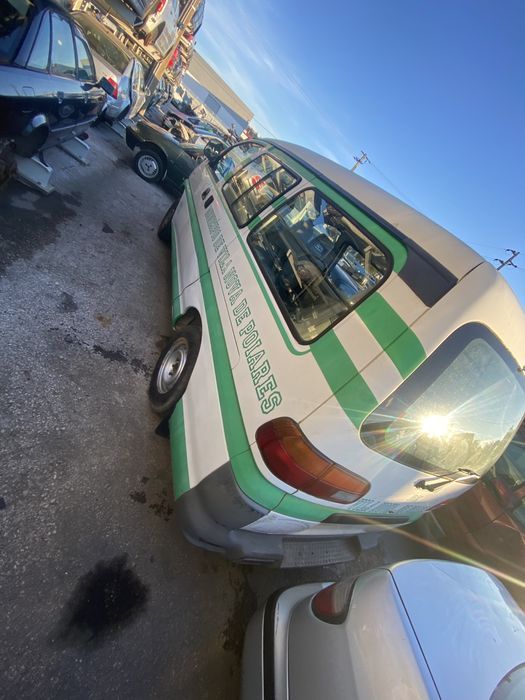 Mitsubishi L400 (peças)