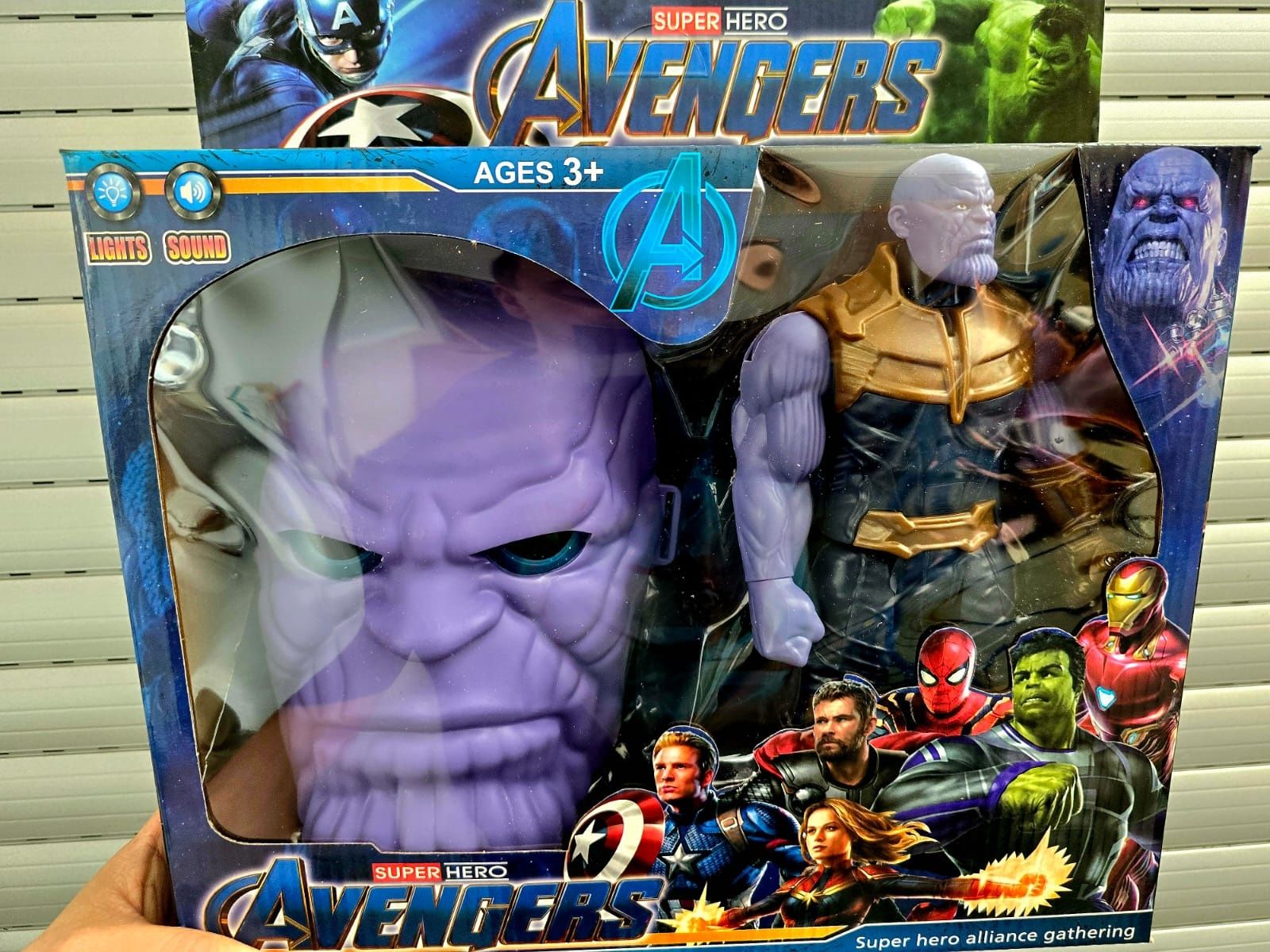 Nowa duża figurka Thanos z maską Avengers - zabawki