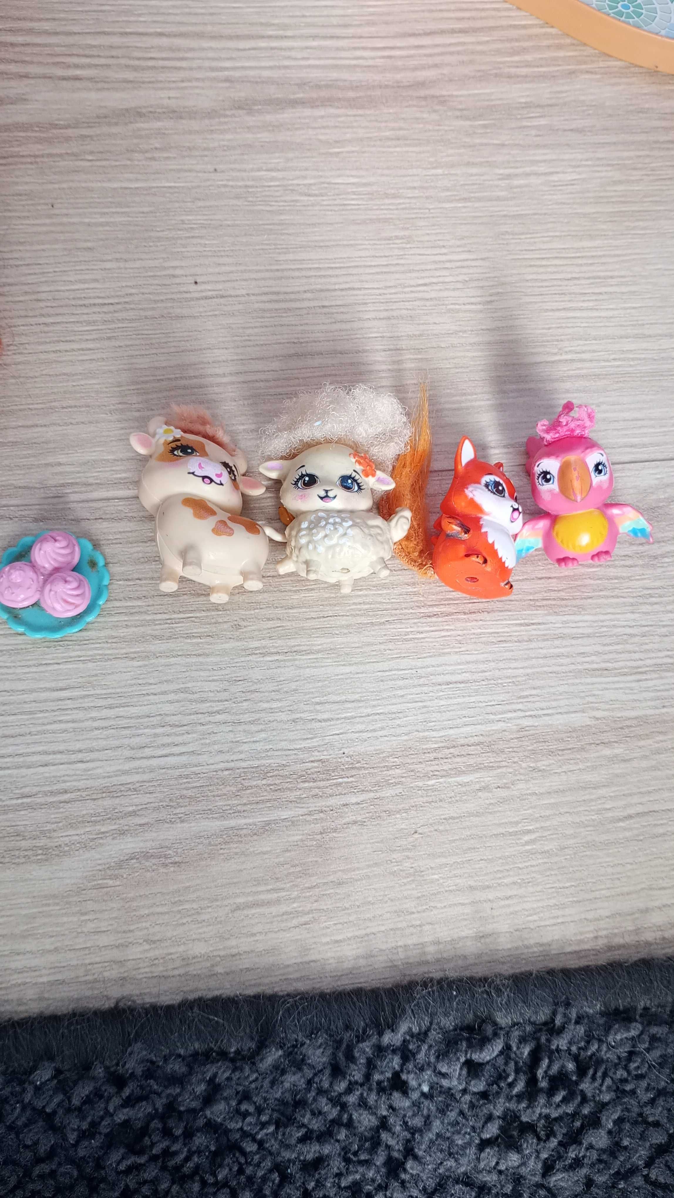 Domek Enchantimals plus lodziarnia, lalki