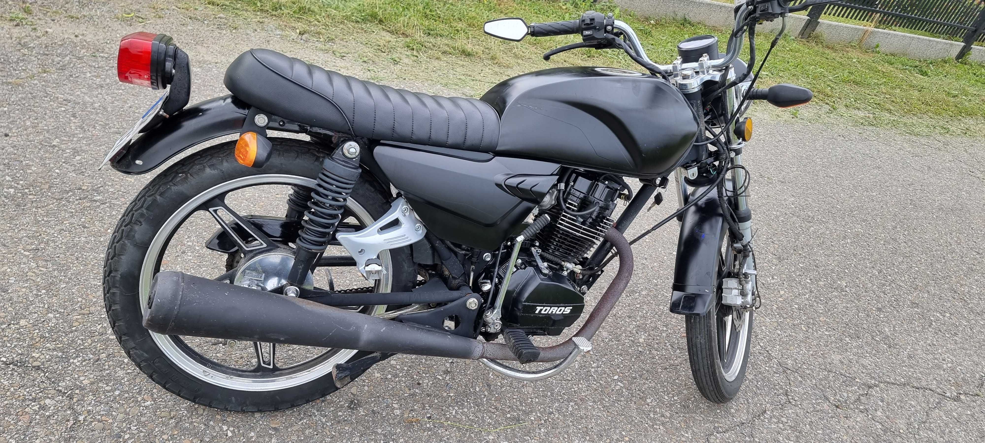 Czarny Motor ZIPP 125ccm - pilnie sprzedam.