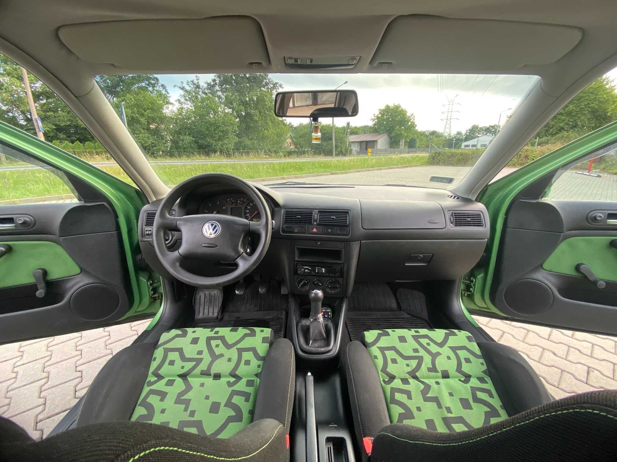 Volkswagen Golf 4 1.9 TDI + komplet opon zimowych