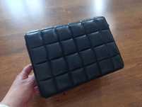 Torebka listonoszka h&m pikowana jak Chanel