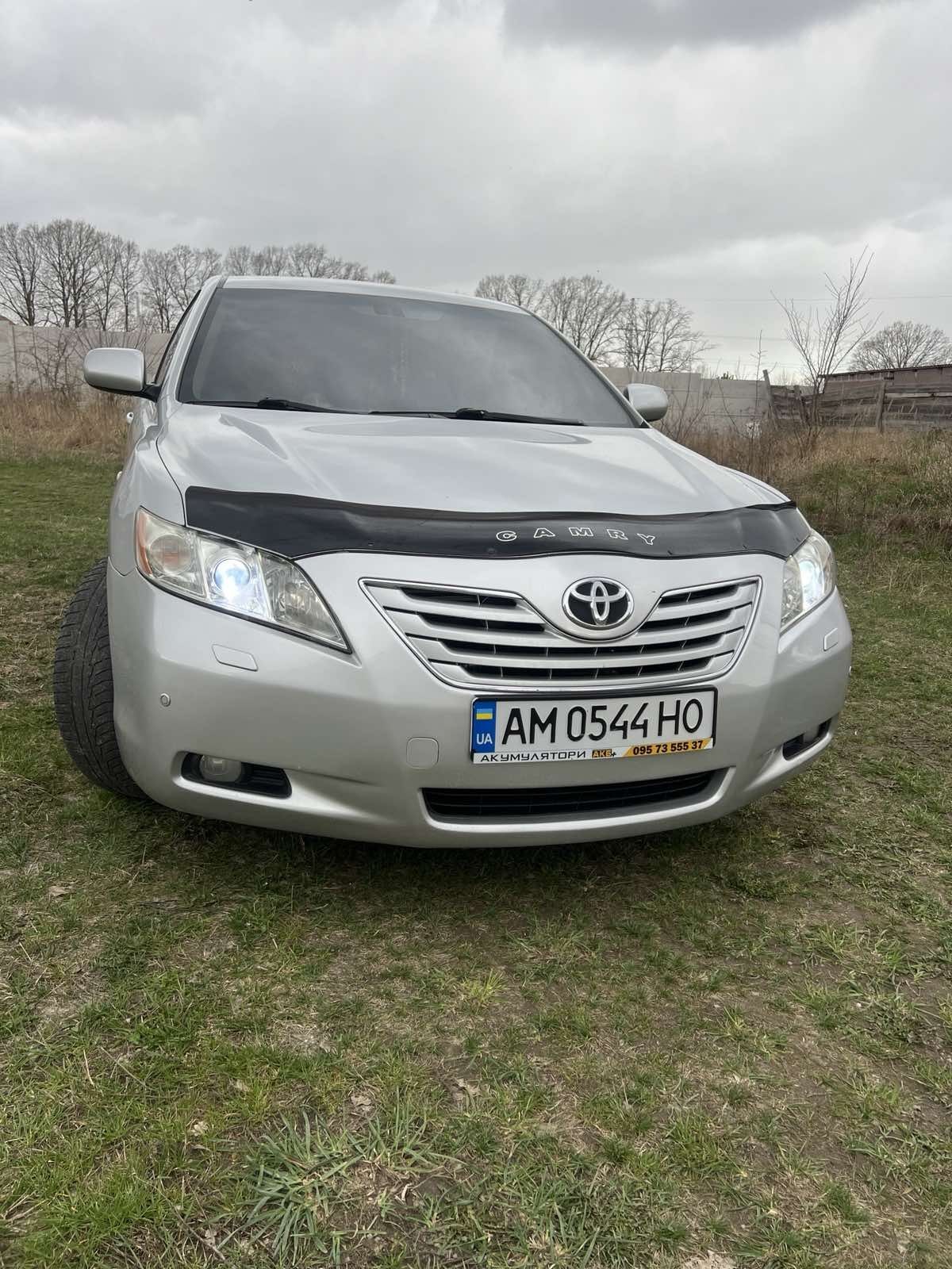 Продам Toyota Camry 3.5