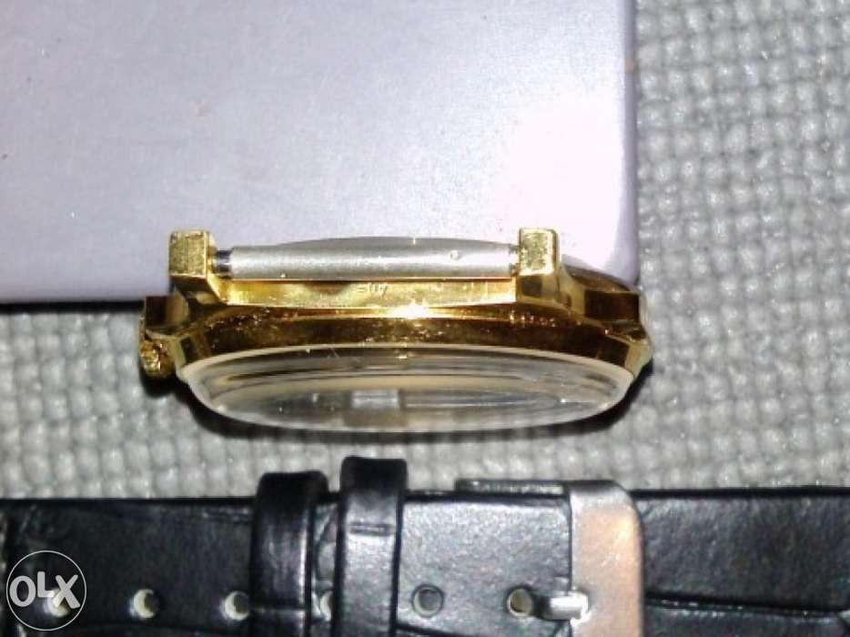 Relógio classico dourado 9k