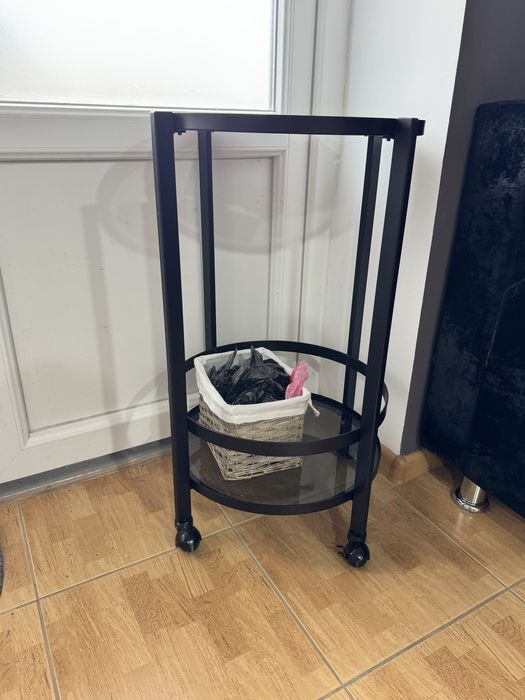 Столик круглий для вітальні