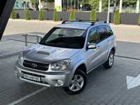 Rav 4 2004г в хорошем состояний