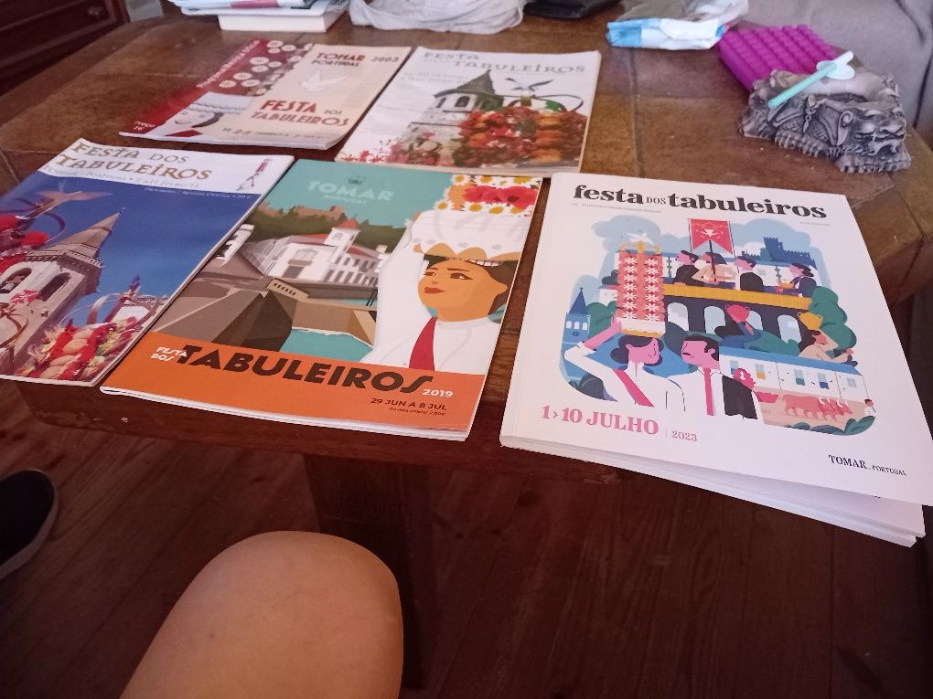 Revistas oficiais festa tabuleiros,  vários anos