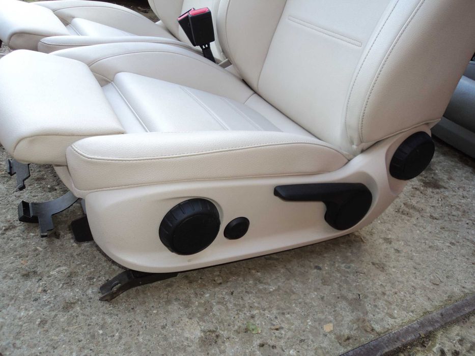 МЕРСЕДЕС  шкіра рекаро два ліфта сидіння ман рено сітроєн пежо