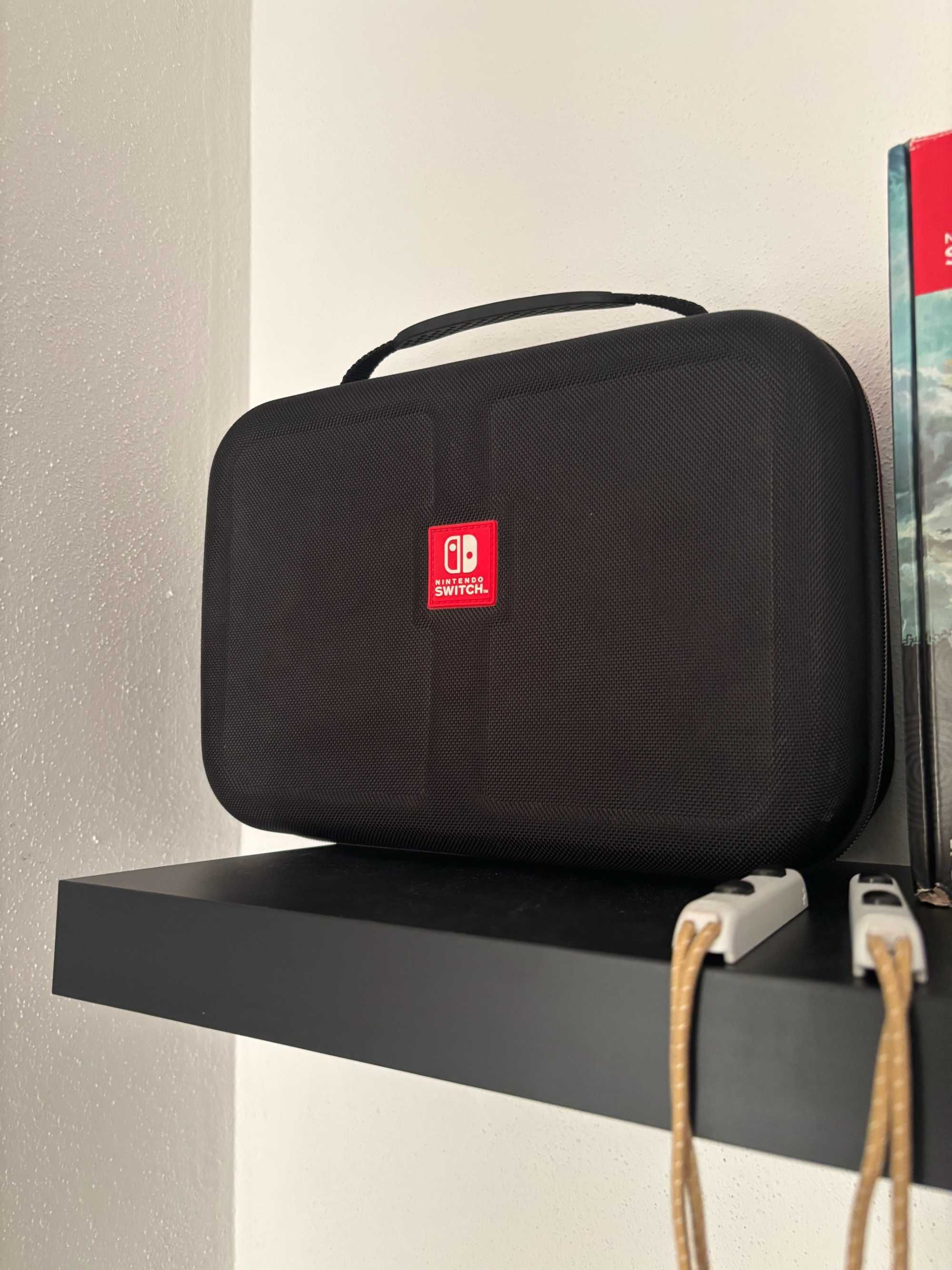 Nintendo Switch OLED - Tears of the Kingdom + Zelda Link Awakening