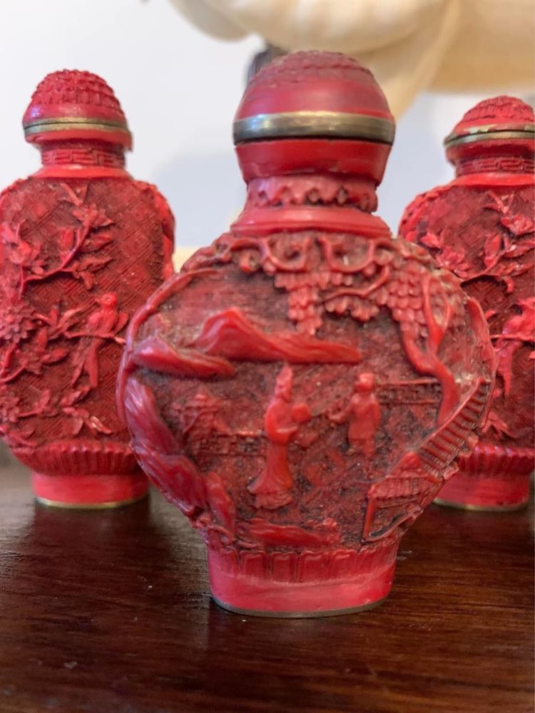 Conjunto snufle bottle em laca chinesa (cinnabar)