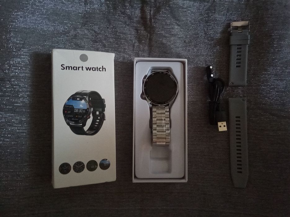 Zestaw dla mężczyzny smartwatch i maszyka