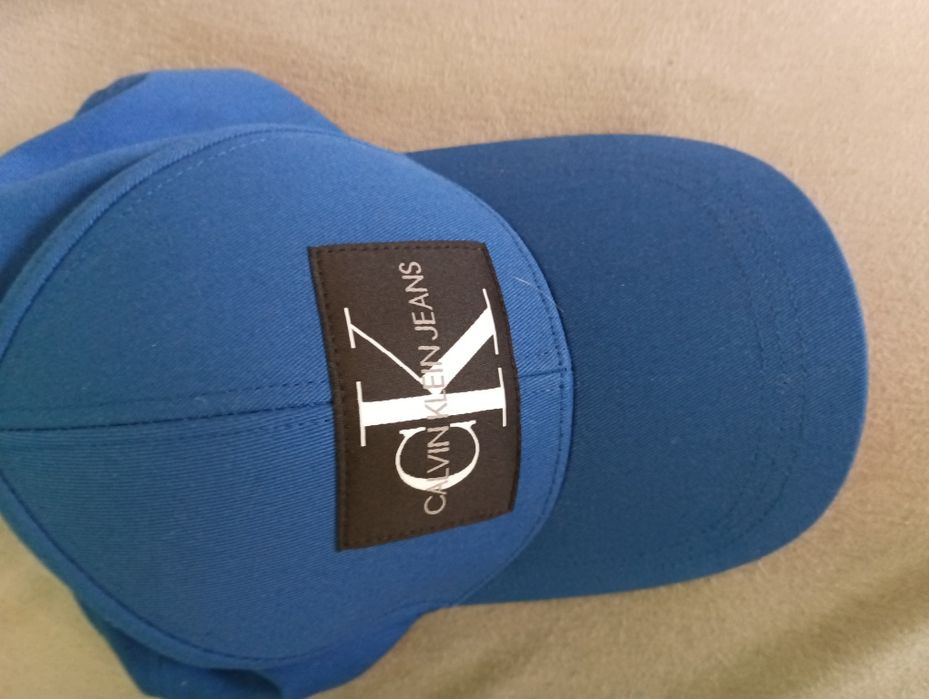 Czapka z daszkiem niebieska Calvin Klein