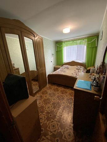 Продам 3-х кімнатну квартиру , по вул Сосновського