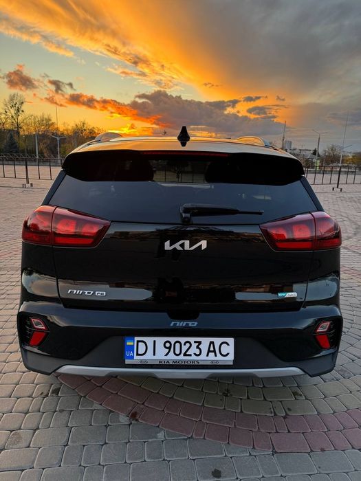 Продам KIA NIRO в гарному стані