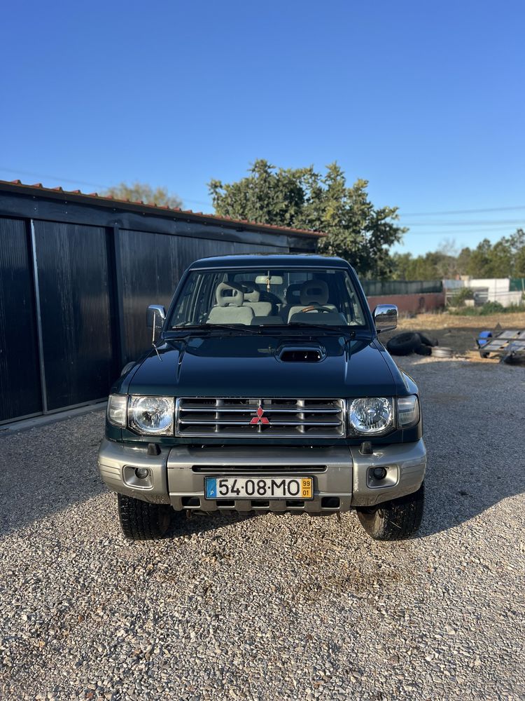 Mitsubishi Pajero 2.8GLS abas largas