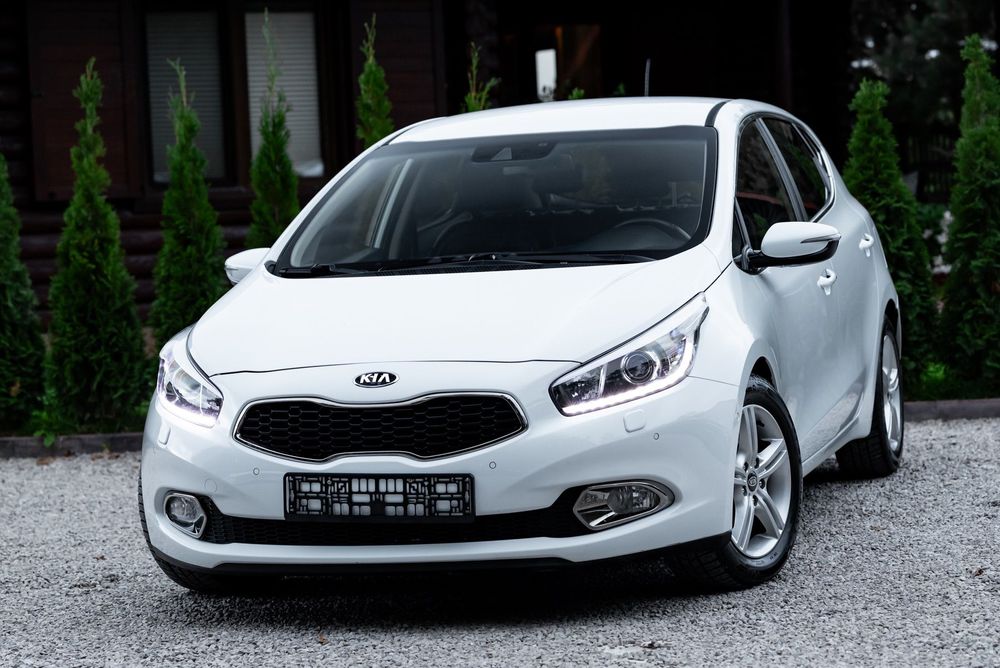 Kia Ceed 1.6 135KM LED Park Ass. Skóra Grz. Fot Navi Kamera Lane As. Grz. Kier