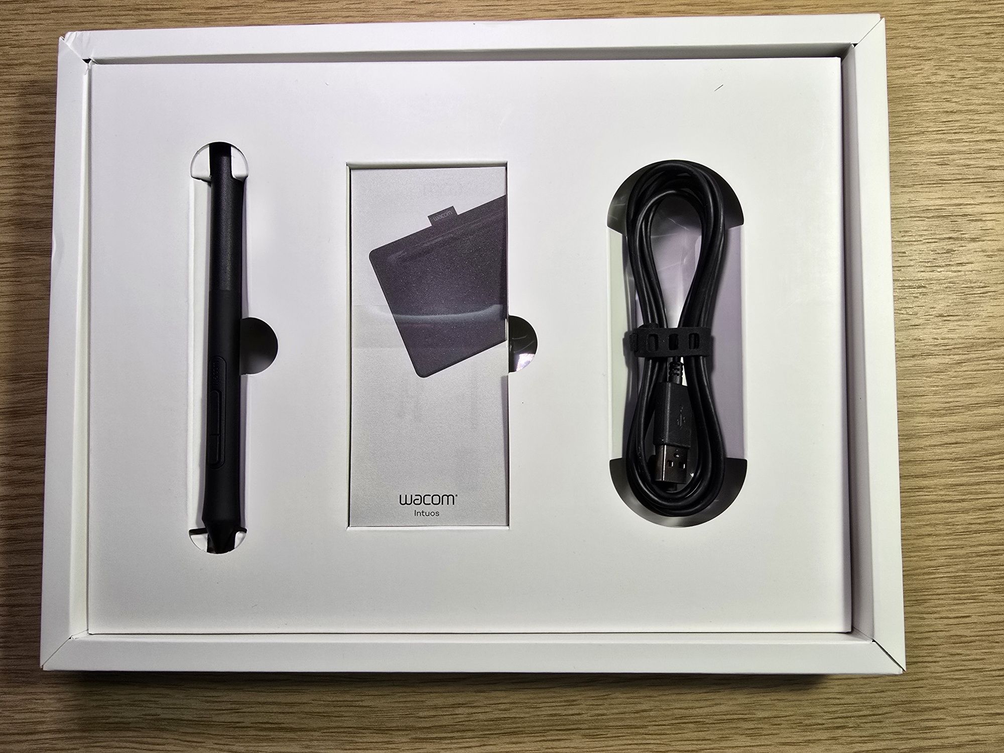 Tablet graficzny Wacom Intuos M - CTL-6100WL  - bluetooth - gwarancja