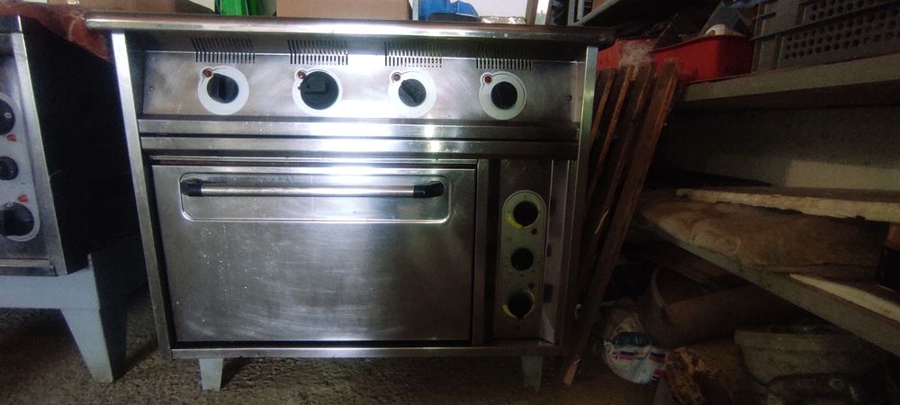 Духовка з плитою