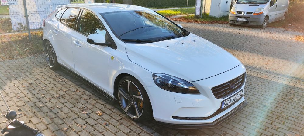 Volvo V40 D3 2015r 203km 486nm