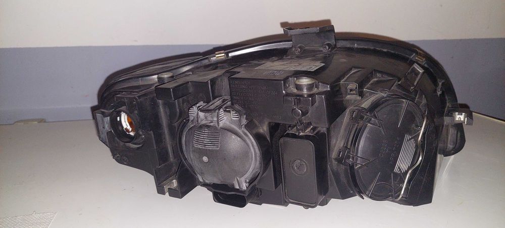 Farol audi a4 b7 esquerdo