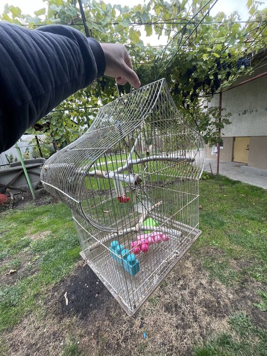 Клетка для попугаев