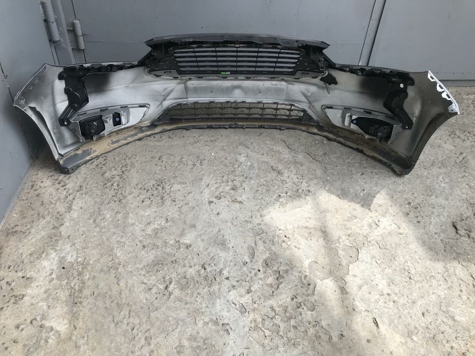 Бампер комплектный на Ford Focus 2014-2017