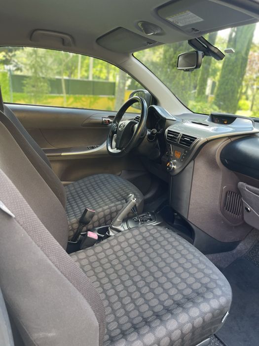 Toyota IQ2 1.0 VVTI Caixa Automática