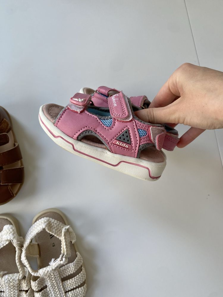 Дитяче взуття літнє сандаді крокси балетки crocs zara h&m 18-19 р 20