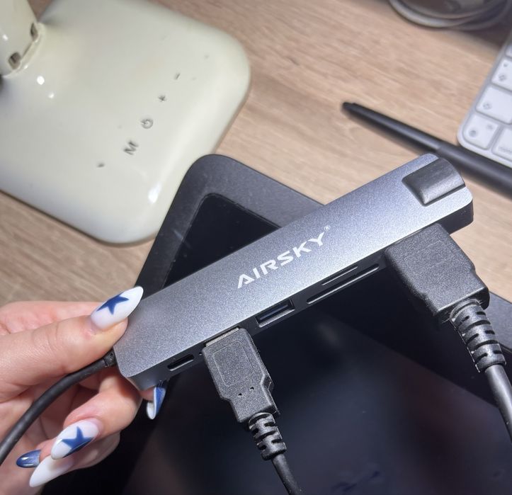 Графічний монітор-планшет Wacom cintiq 16 FHD