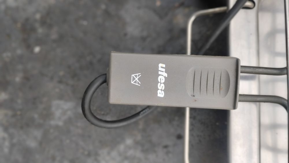 Grelhador elétrico marca ufesa como novo