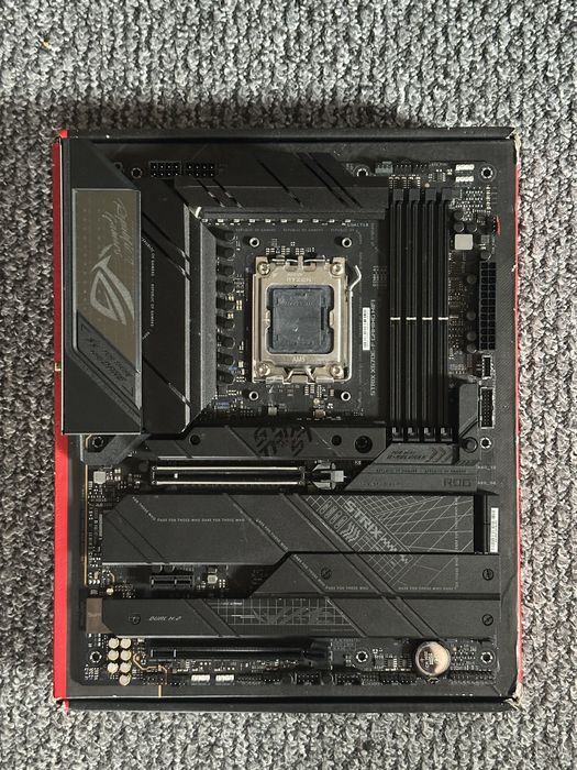 Płyta główna Asus ROG Strix X670E-F Gaming WiFi