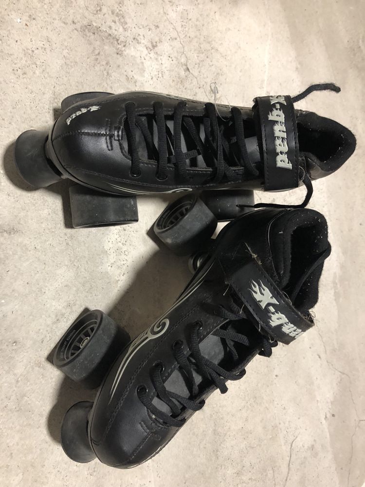 Patins bota com rodas e travão praticamente novos