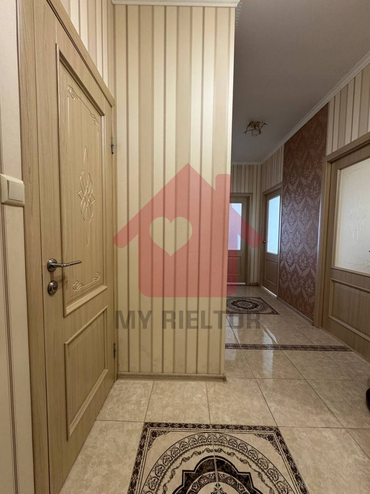 Продаж двокімнатної квартири по вул.Кошицька