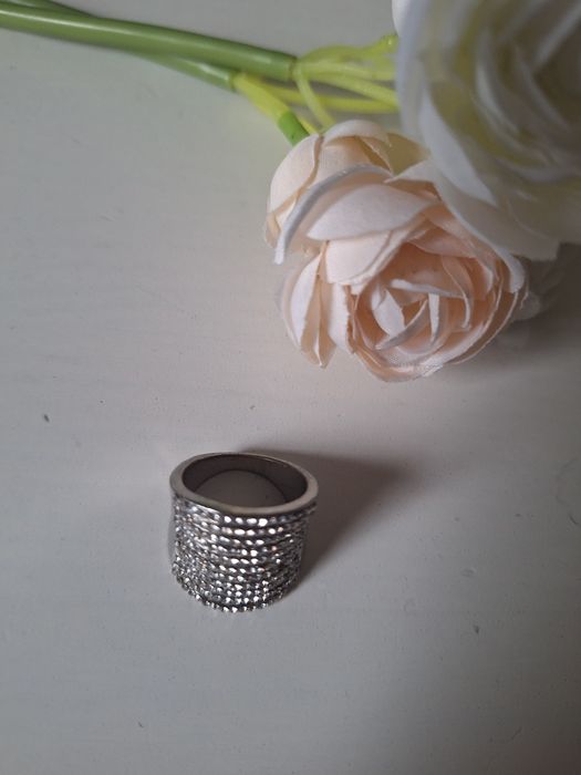 Sygnet pierścionek obrączka z cyrkoniami 16 mm