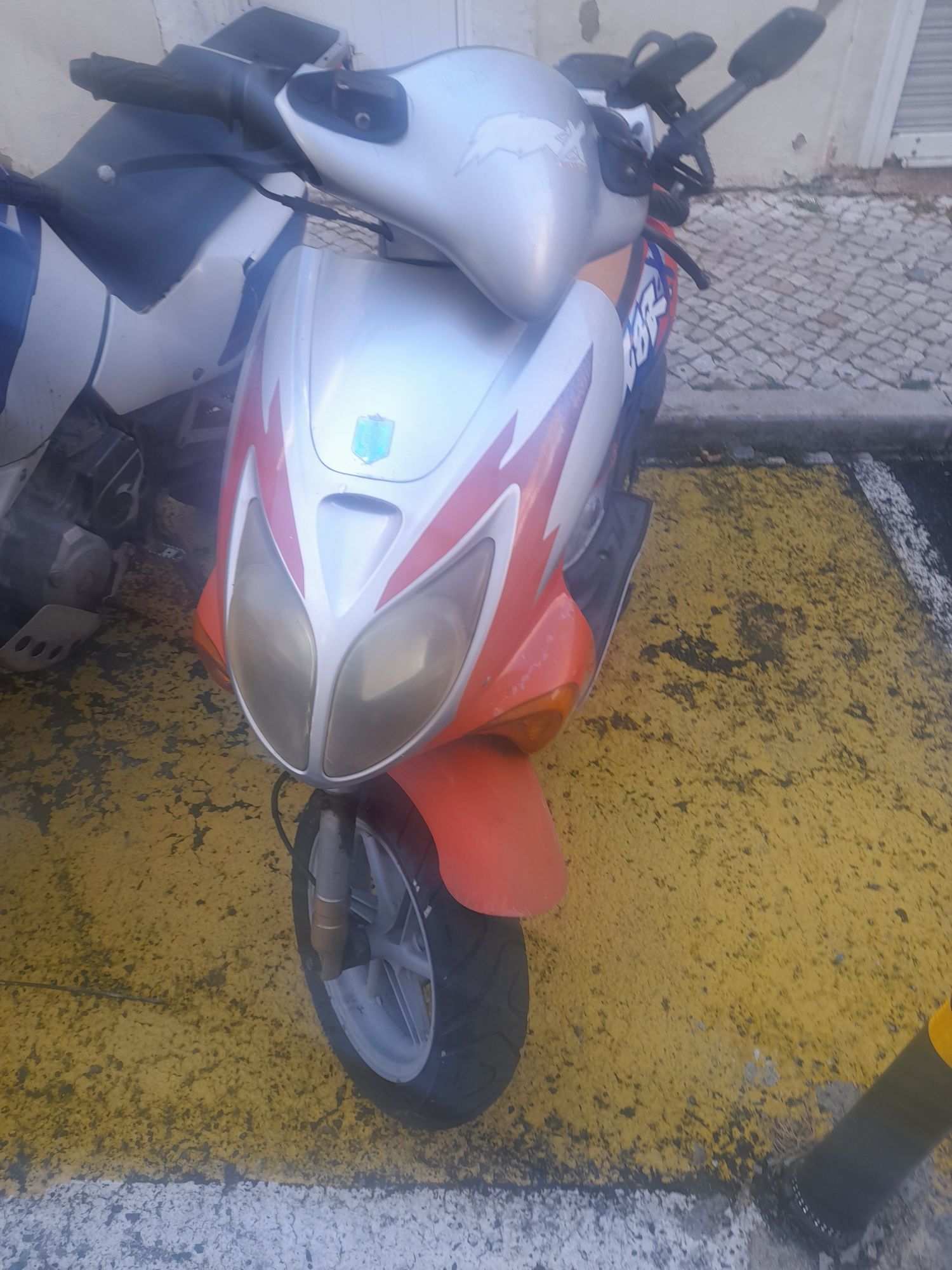 Honda X8R-X 50cc só para peças