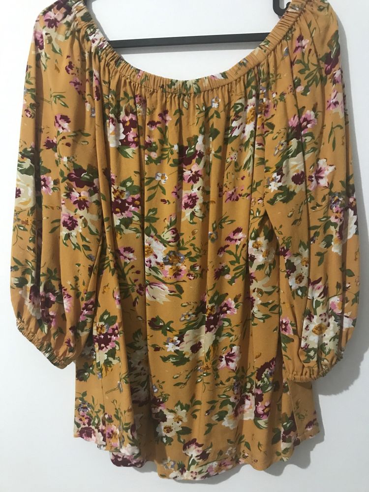 Blusa com flores Lanidor