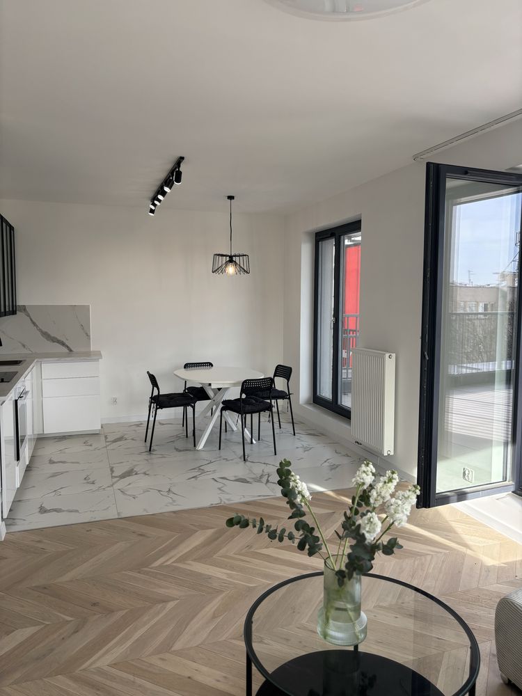 Przestronny apartament w centrum Pomorzan