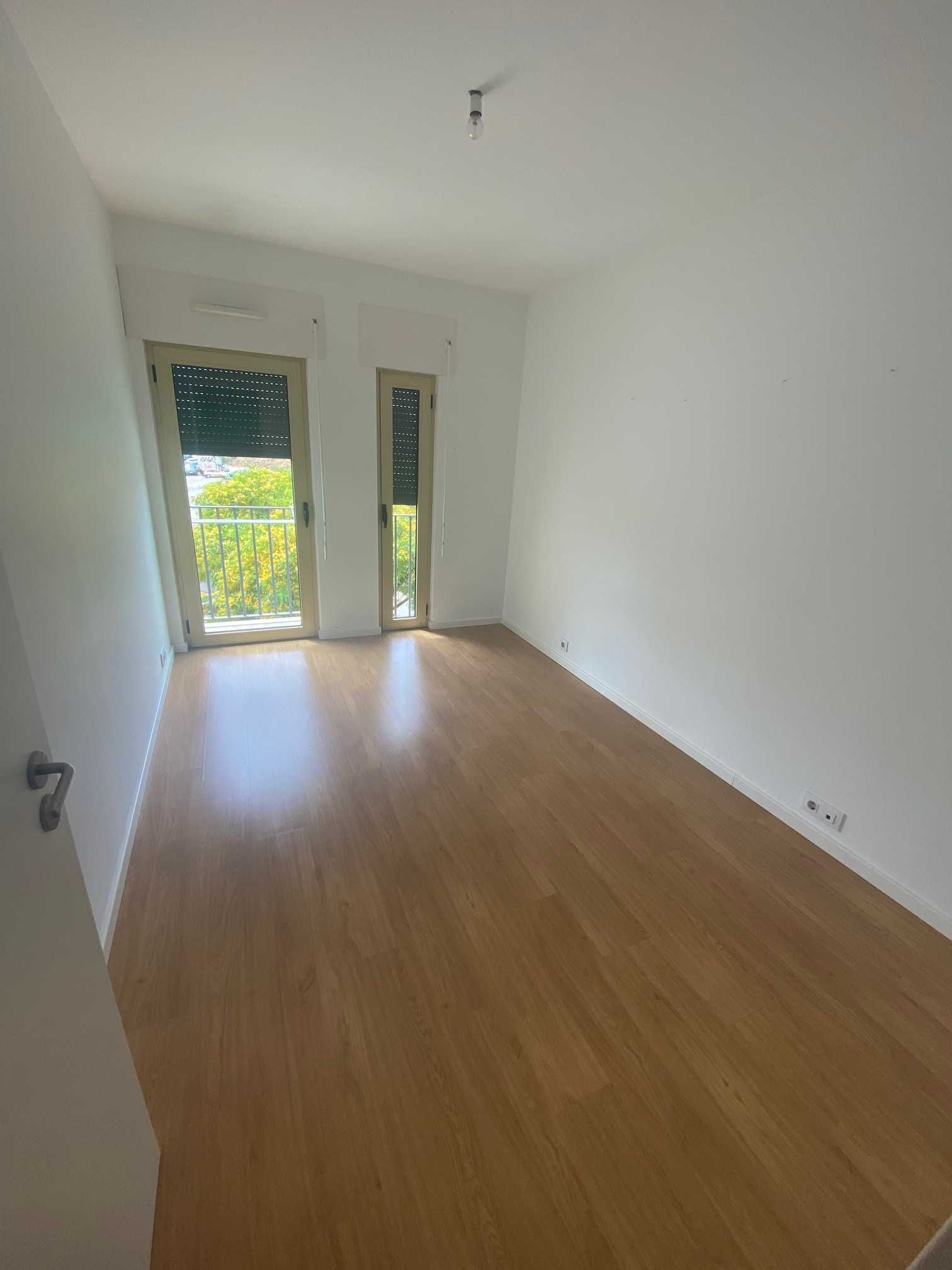 Apartamento T2 Praça de Entrecampos