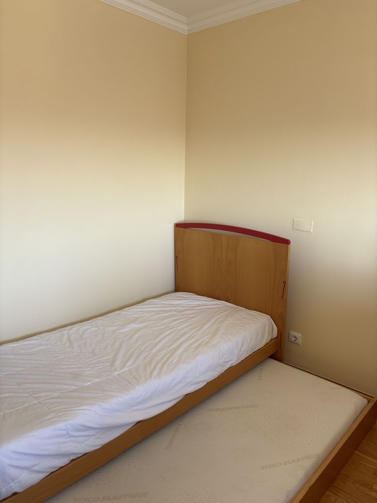 Cama dupla em bom estado Bebecomfort