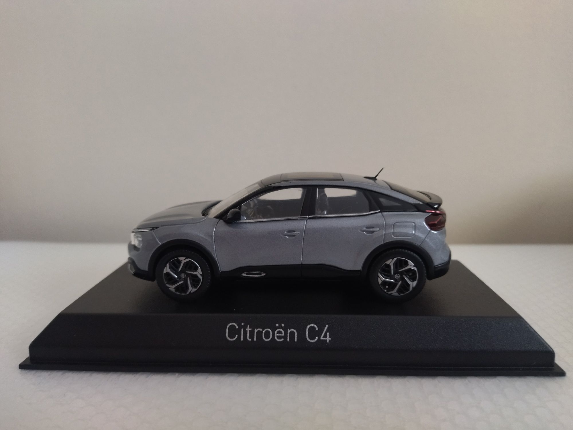 Miniatura Citroen C4 Nova 1/43