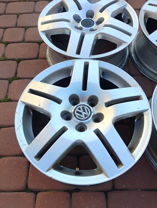 4x Felgi aluminiowe 15 cali VW SKODA SEAT 5x100x57,1 ET38