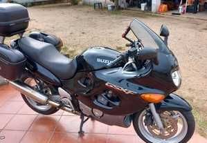 Suzuki GSX 750 F Irrepreensível