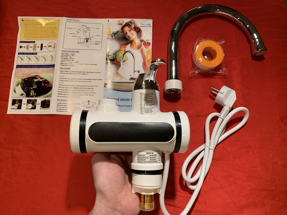 Torneira Elétrica de Água Quente sem Gás/ Esquentador (UNIVERSAL)