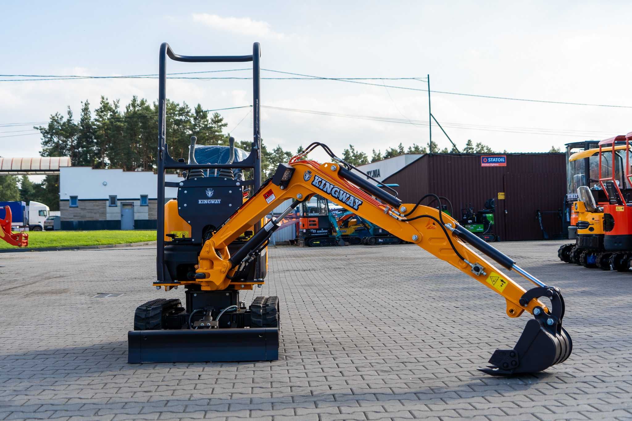 Minikoparka 1200 kg silnik Kubota 3 łyżki skrętne ramię leasing 2024 r